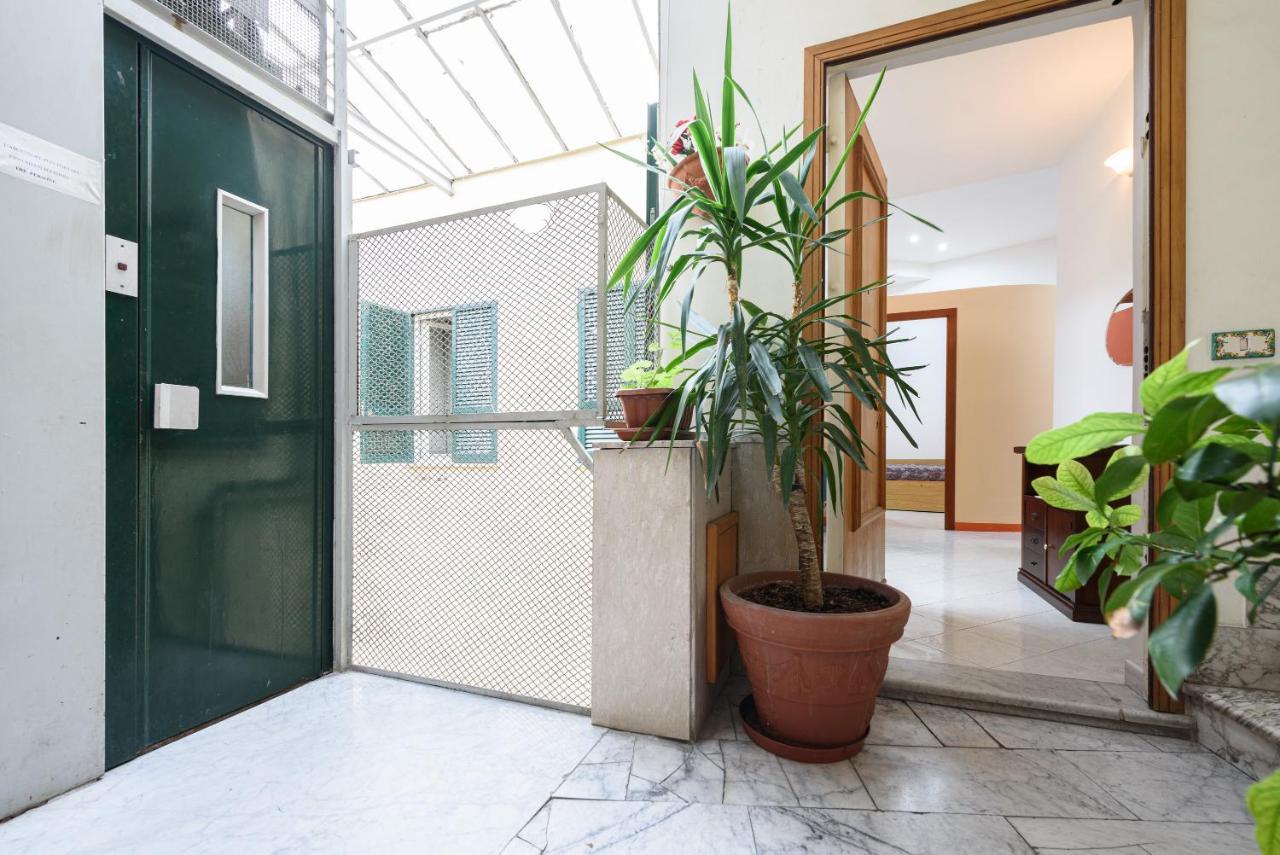 Via Avvocata 25 Lägenhet Neapel Exteriör bild